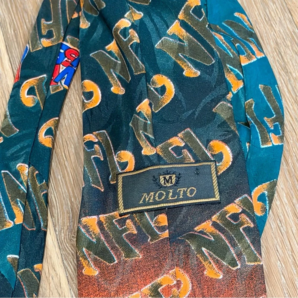 NFL NOVELTY MOLTO WARNER BROS Evasive Offense Tie Bugs Bunny Taz Looney Tunes